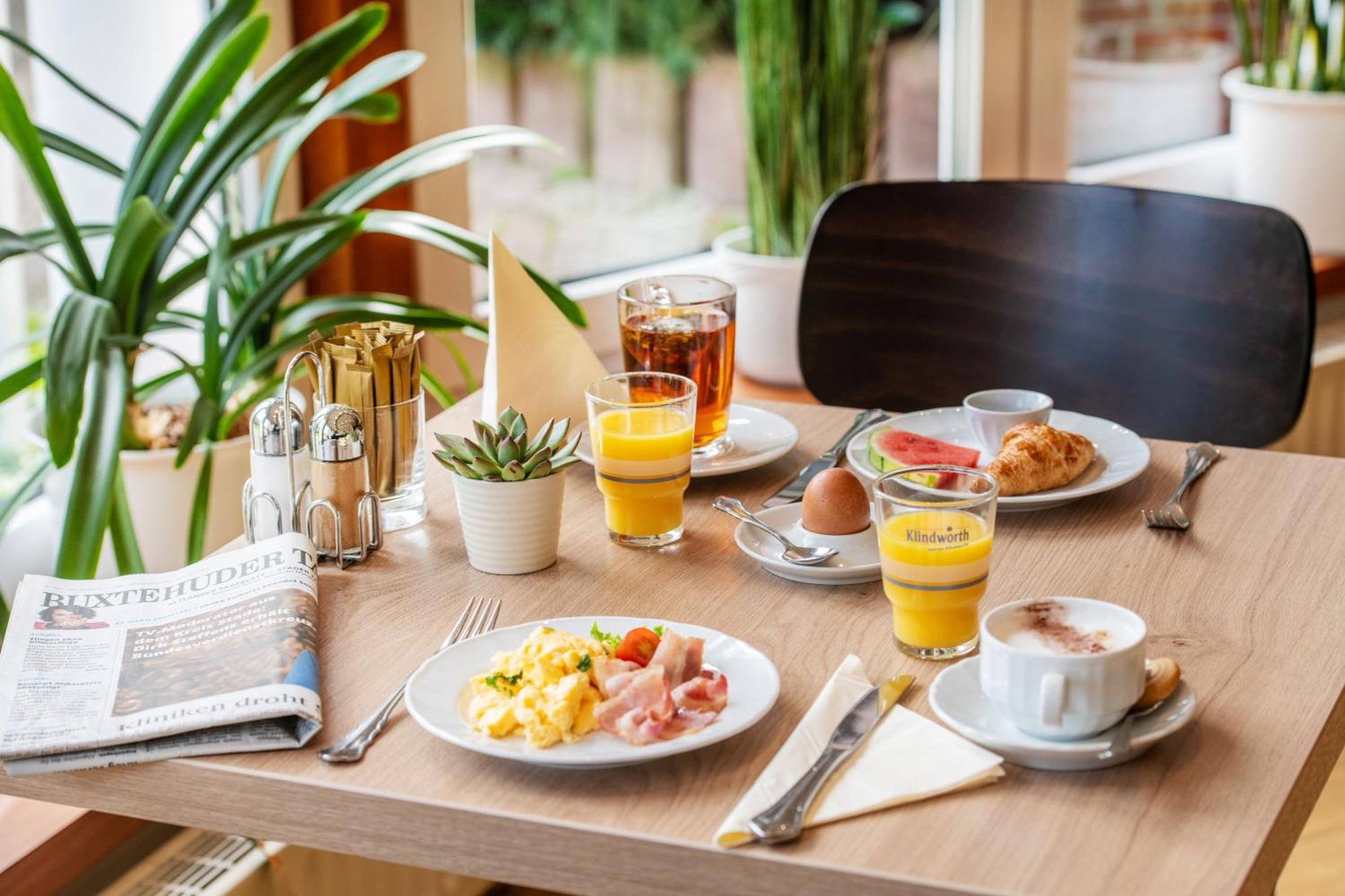 Landhotel Zur Eiche Букстехуде Экстерьер фото