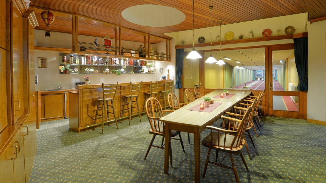 Landhotel Zur Eiche Букстехуде Экстерьер фото