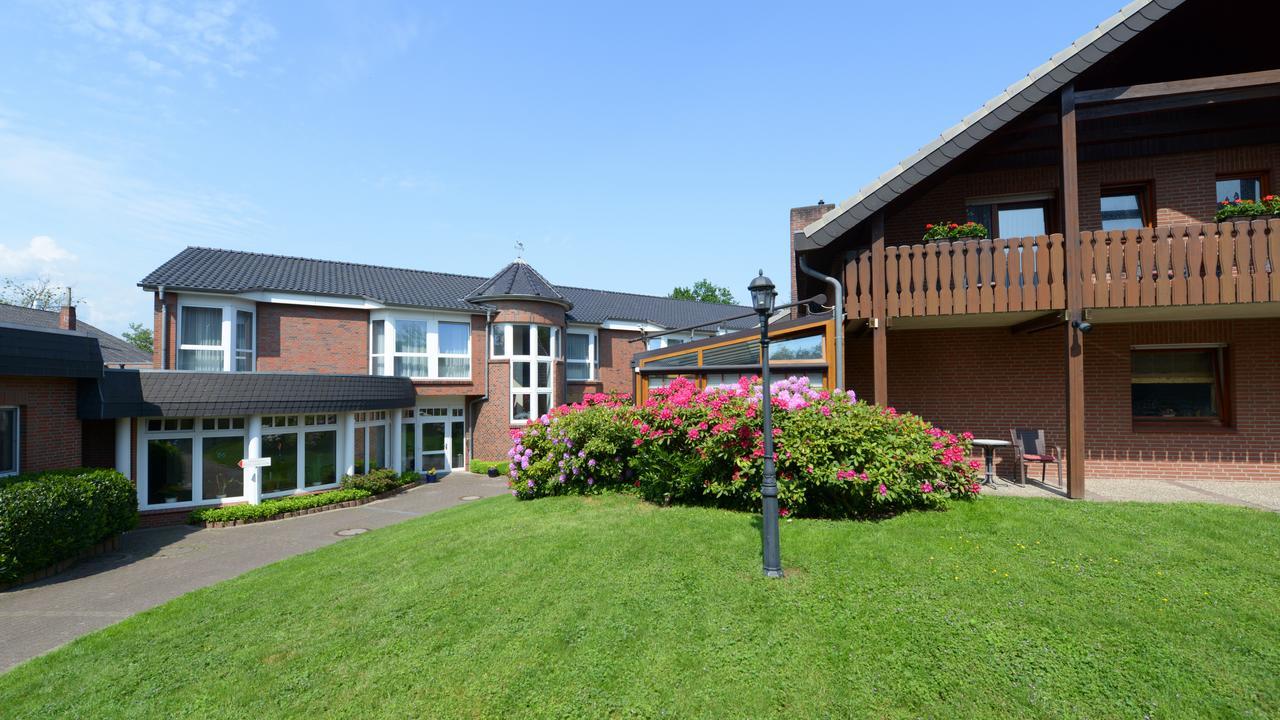 Landhotel Zur Eiche Букстехуде Экстерьер фото