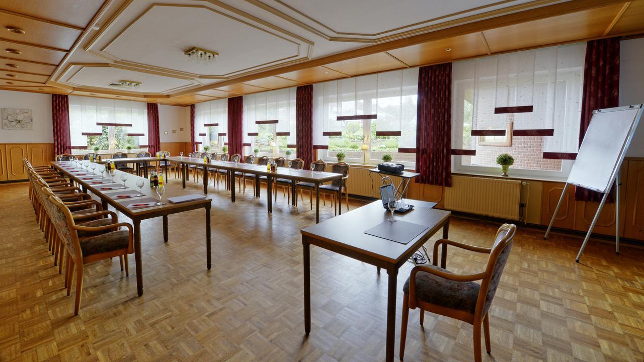Landhotel Zur Eiche Букстехуде Экстерьер фото